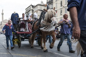 TransHumance : la charrette aux couturières